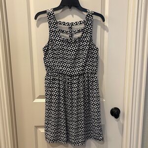 Xhilaration Black and White Patterned Dress